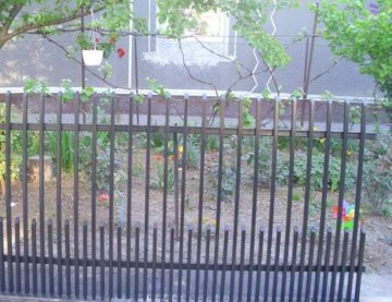 Au fost prinşi indivizii care au furat un gard din Movila Verde